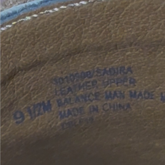 Eurosoft Ankle Boots Size 9.5 Elegant Brown Heeled Booties with Strap - Picture 8 of 9